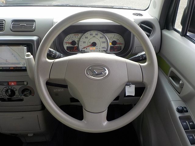 DAIHATSU MOVE CONTE 2015 Image 31