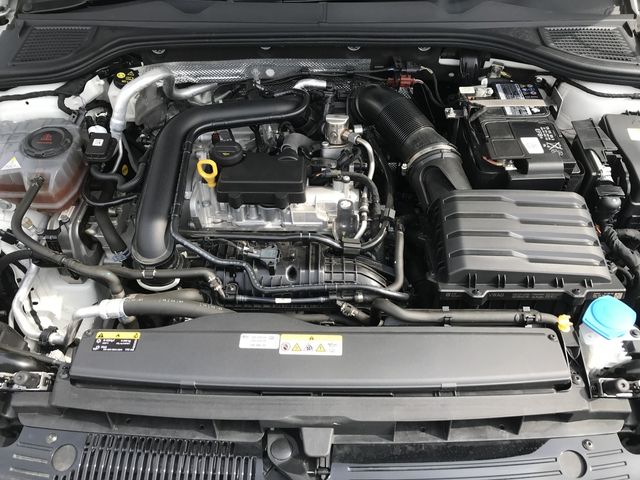 VOLKSWAGEN GOLF 2023 Image 31