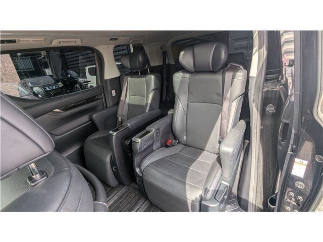 TOYOTA ALPHARD 2017 Image 31