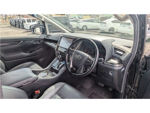 TOYOTA ALPHARD 2017 Image 31