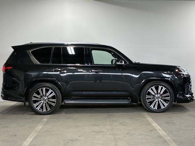 TOYOTA LEXUS LX600 2023 Image 31