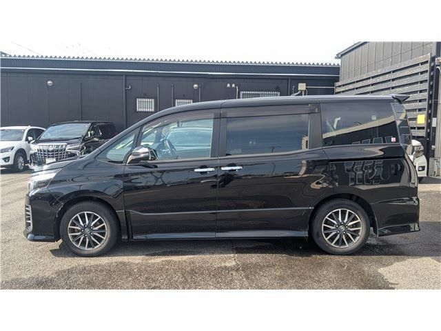 TOYOTA VOXY 2016 Image 31