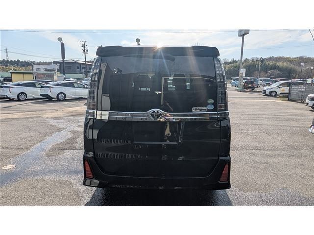 TOYOTA VOXY 2016 Image 31