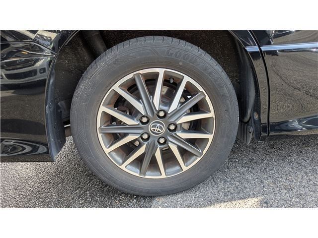 TOYOTA VOXY 2016 Image 31