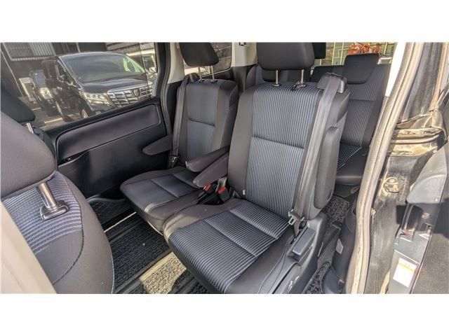 TOYOTA VOXY 2016 Image 31