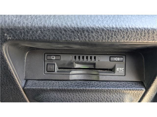 TOYOTA VOXY 2016 Image 31