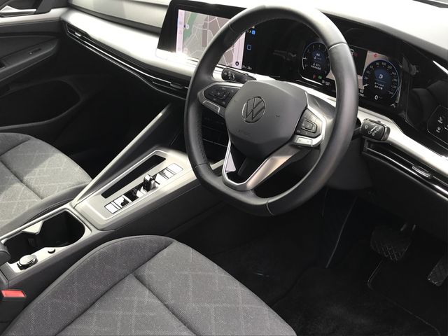 VOLKSWAGEN GOLF VARI 2024 Image 31