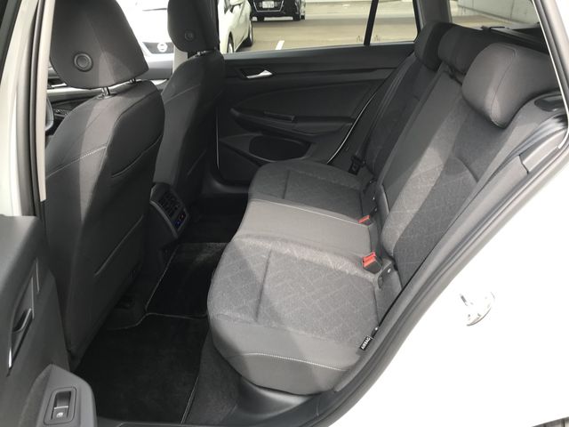 VOLKSWAGEN GOLF VARI 2024 Image 31