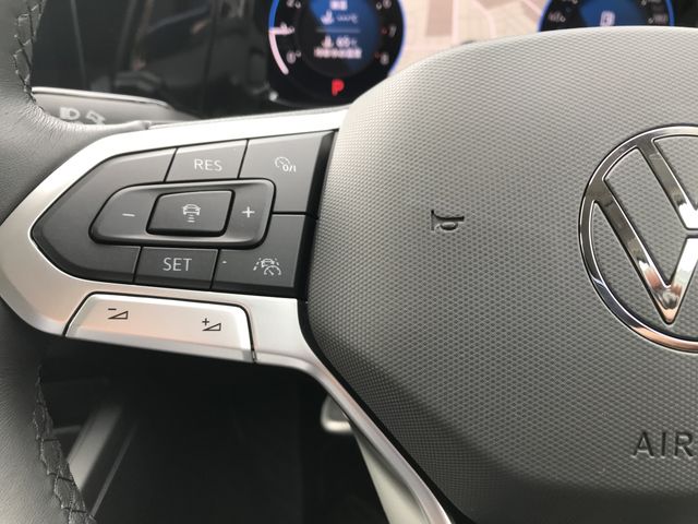 VOLKSWAGEN GOLF VARI 2024 Image 31