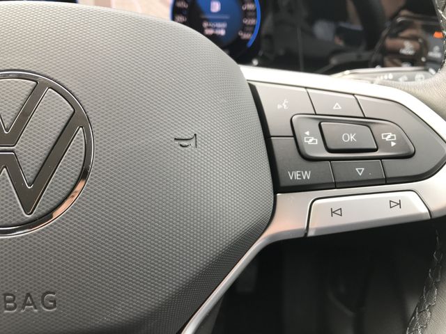 VOLKSWAGEN GOLF VARI 2024 Image 31