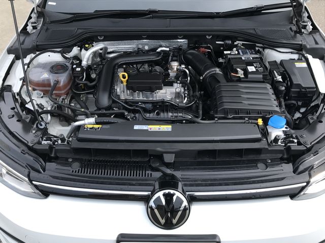 VOLKSWAGEN GOLF VARI 2024 Image 31