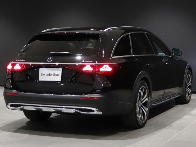 MERCEDES BENZ E CLAS 2025 Image 31