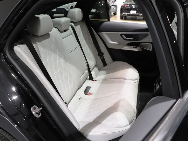 MERCEDES BENZ E CLAS 2025 Image 31