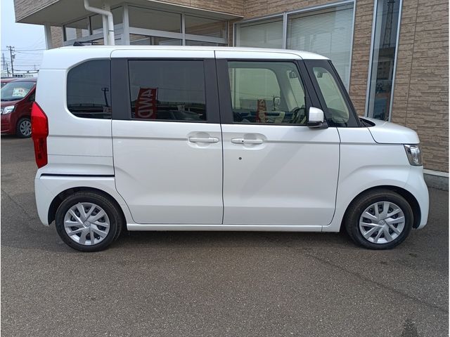 HONDA N BOX 2021 Image 31