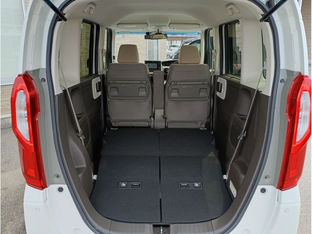 HONDA N BOX 2021 Image 31