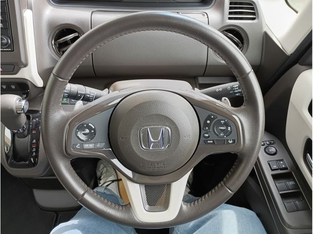 HONDA N BOX 2021 Image 31