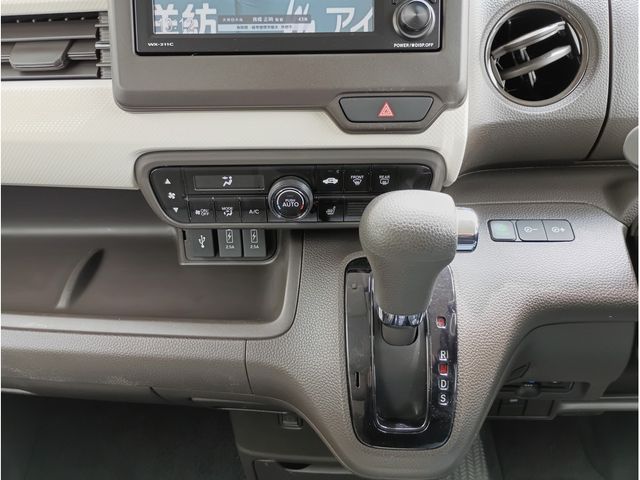 HONDA N BOX 2021 Image 31