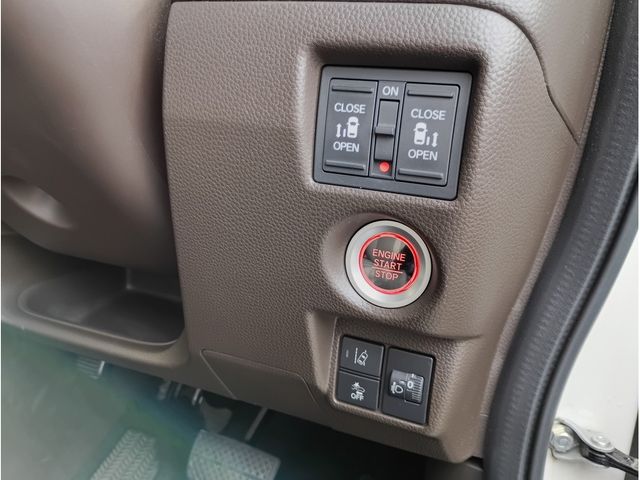 HONDA N BOX 2021 Image 31