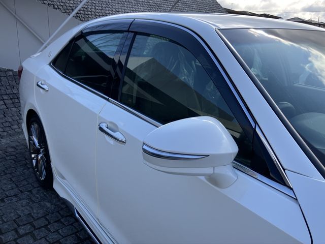 TOYOTA CROWN SEDAN HYBRID 2017 Image 31