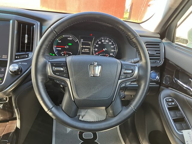 TOYOTA CROWN SEDAN HYBRID 2017 Image 31