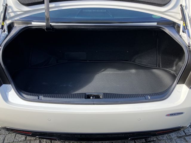 TOYOTA CROWN SEDAN HYBRID 2017 Image 31