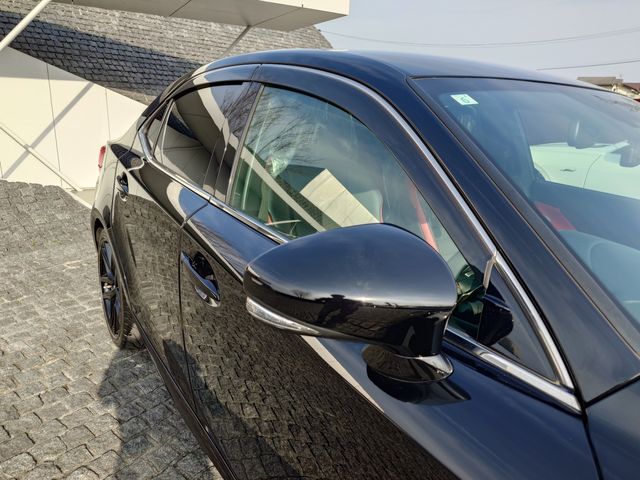 TOYOTA LEXUS IS300H 2015 Image 31