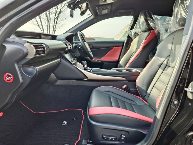 TOYOTA LEXUS IS300H 2015 Image 31