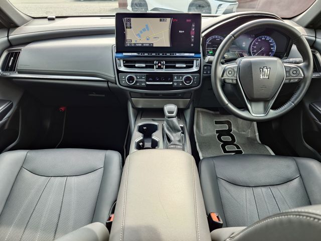 TOYOTA CROWN SEDAN HYBRID 2022 Image 31