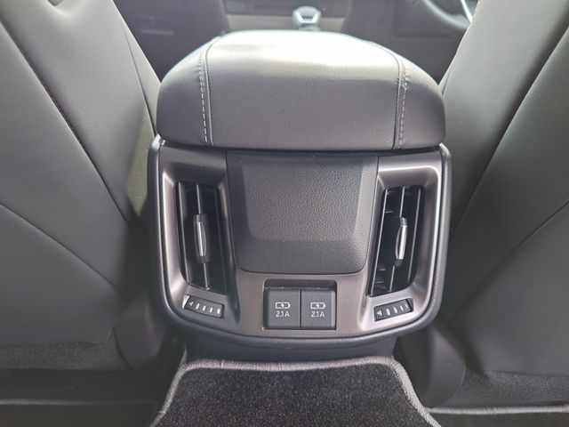 TOYOTA CROWN SEDAN HYBRID 2022 Image 31