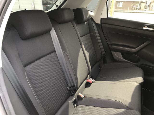 VOLKSWAGEN POLO 2020 Image 31