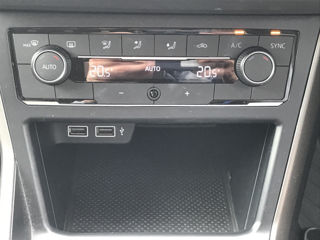 VOLKSWAGEN POLO 2020 Image 31