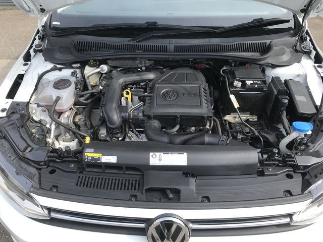 VOLKSWAGEN POLO 2020 Image 31