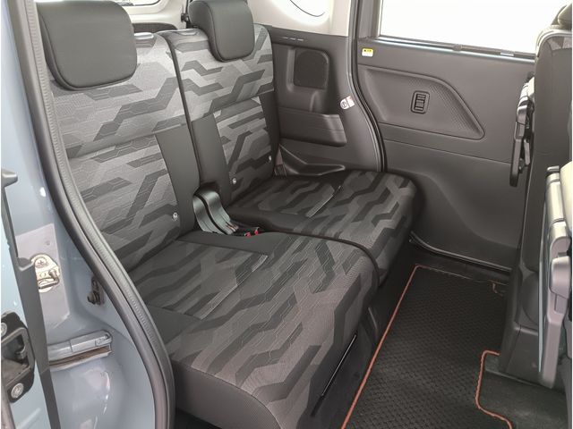 DAIHATSU TANTO FAN CROSS 2023 Image 31