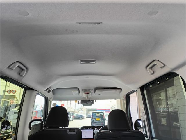 DAIHATSU TANTO FAN CROSS 2023 Image 31