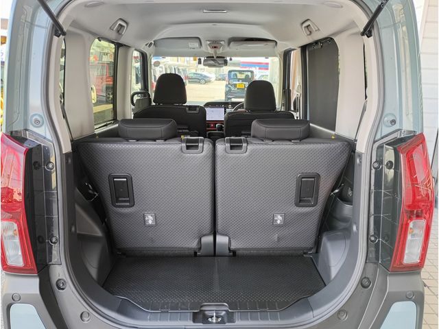 DAIHATSU TANTO FAN CROSS 2023 Image 31