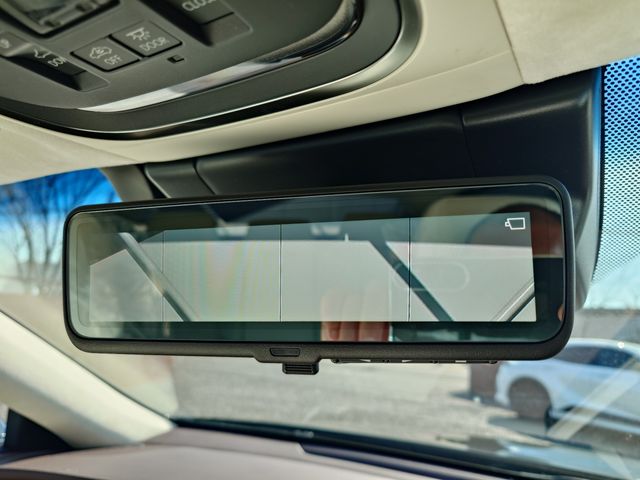 TOYOTA LEXUS LS500H 2017 Image 31