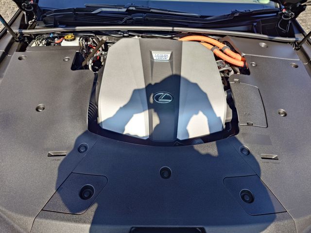 TOYOTA LEXUS LS500H 2017 Image 31