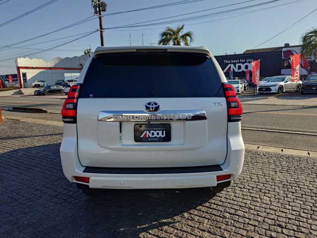 TOYOTA LANDCRUISER PRADO 2023 Image 31