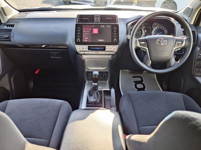 TOYOTA LANDCRUISER PRADO 2023 Image 31