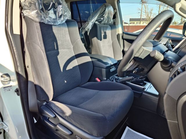 TOYOTA LANDCRUISER PRADO 2023 Image 31