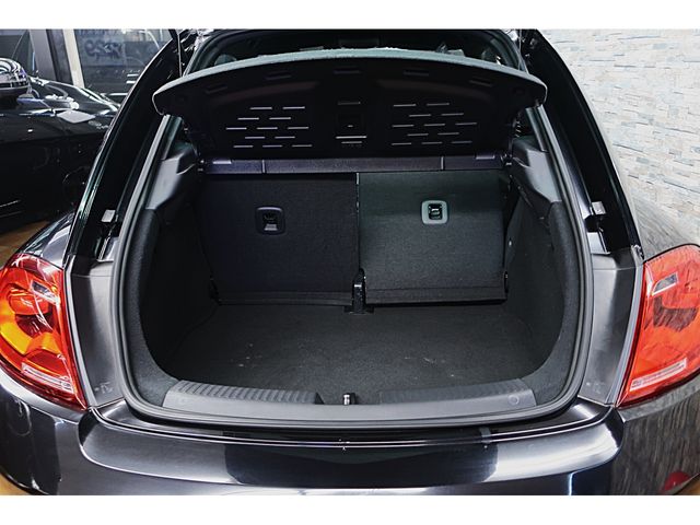 VOLKSWAGEN THE BEETL 2014 Image 31
