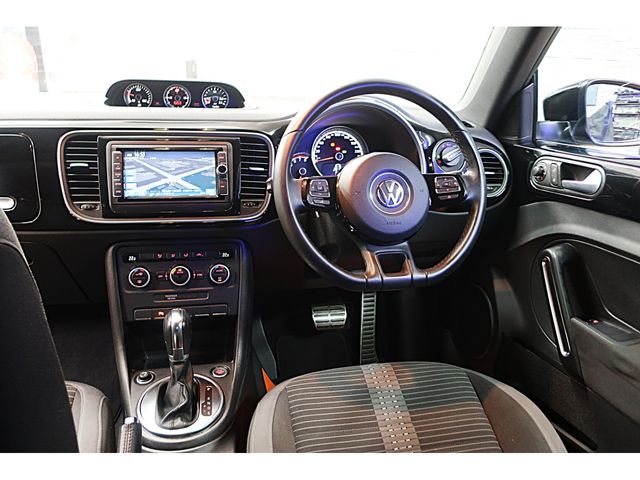 VOLKSWAGEN THE BEETL 2014 Image 31