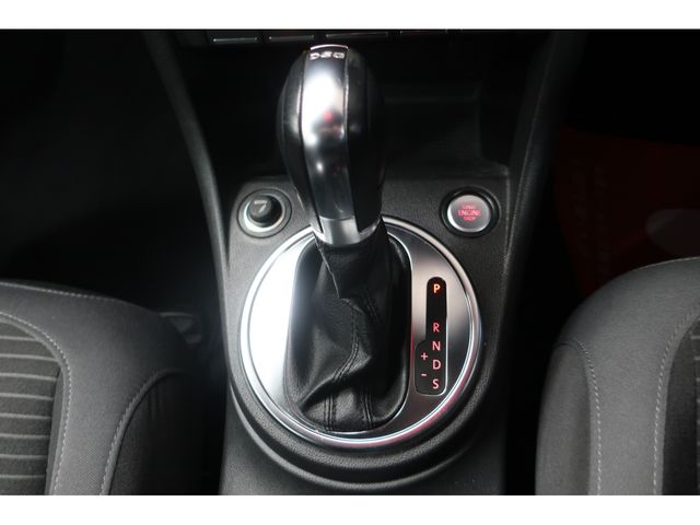 VOLKSWAGEN THE BEETL 2014 Image 31