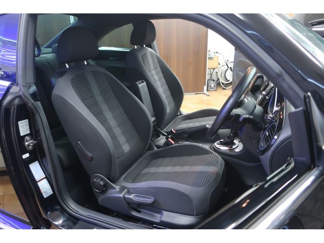 VOLKSWAGEN THE BEETL 2014 Image 31