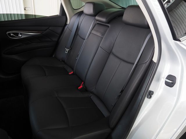 NISSAN FUGA 4WD 2017 Image 31