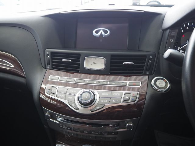 NISSAN FUGA 4WD 2017 Image 31