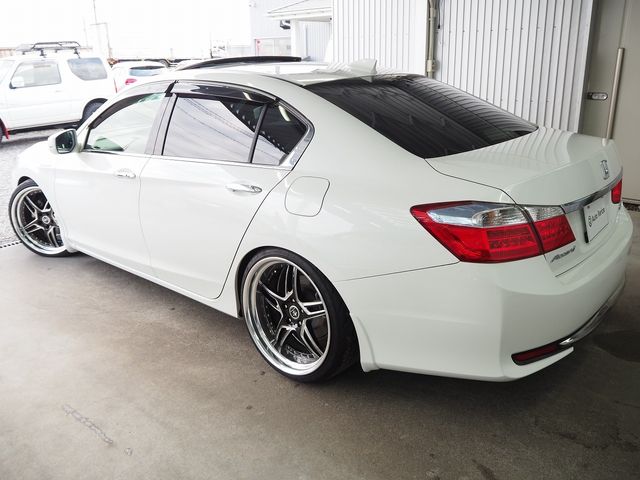 HONDA ACCORD HYBRID 2014 Image 31