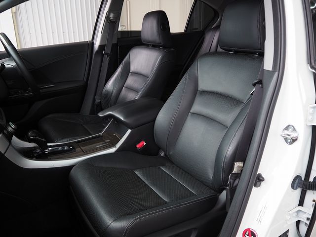 HONDA ACCORD HYBRID 2014 Image 31