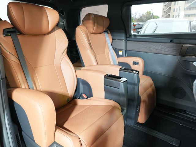 TOYOTA VELLFIRE  HYBRID 2026 Image 31