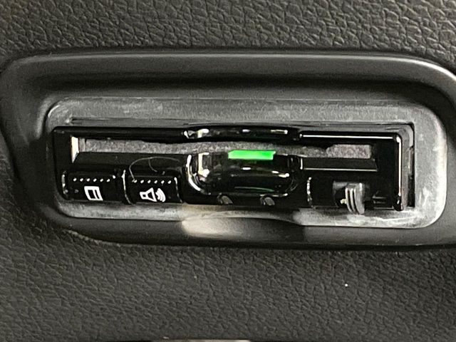 HONDA VEZEL HYBRID 2015 Image 31